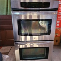 Wall Oven   Like New