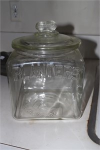 Planters Peanut jar with chip on lid