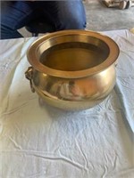 BRASS POT