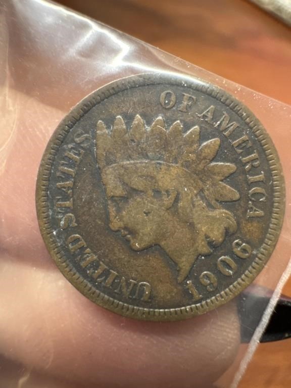 1906 Indian head penny/most of the liberty is