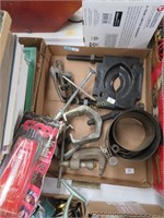 Lot: Pullers, Pipe Clamps