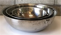 Stainless Mixing Bowls and Colander