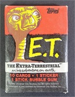 E.T. 'In His Adventure On Earth' Topps Cards NEW