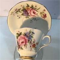 QUEEN ANNE TEACUP & SAUCER