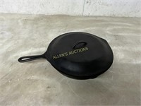 CAST IRON PAN WITH  LID