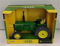 JD 4320 w/MFWD