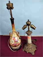 2 vintage table lamps - good condition