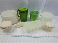 Rubbermaid and Tupperware items