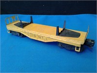 LIONEL - Yellow Flatcar - Log or Pipe Load