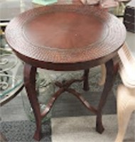TEXTURED TOP ROUND TABLE