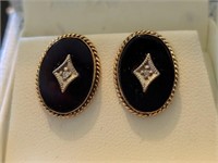 14KY gold & black onyx earrings w/diamond