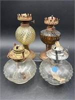 LOT OF 4 SMALL VINTAGE OIL LAMPS