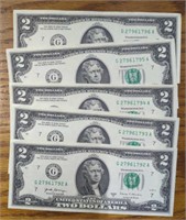 $10 Consecutive serial number. Uncirculated $2