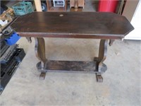 Wood Table Missing Part of Leg, 42wx28Hx18d