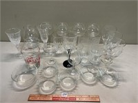 FAIR SIZED LOT OF CLEAR GLASS WINE GLASSES MORE