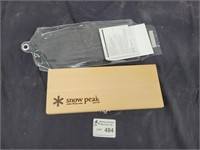 Snow Peak knive and cutting board set