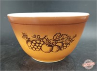 Pyrex 1.5 Pint #401 "Old Orchard" Bowl