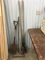 Post hole digger spade yard rake