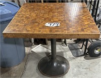 30x30x28 Checkered Wood Table Top w Cast Iron Base