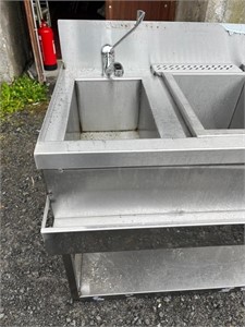 Bespoke Under Counter Stainless Unit with Trays