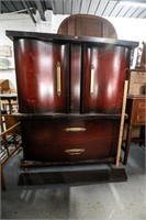 Vintage Chester Drawers Dresser, needs work