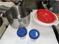 SAUCE POT COLANDERS & 2-SMALL PLASTIC CONTAINERS