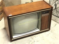 1985 Vintage Zenith Programmable Television