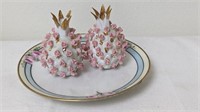 VINTAGE LEFTON PINEAPPLE SALT AND PEPPER SHAKERS A