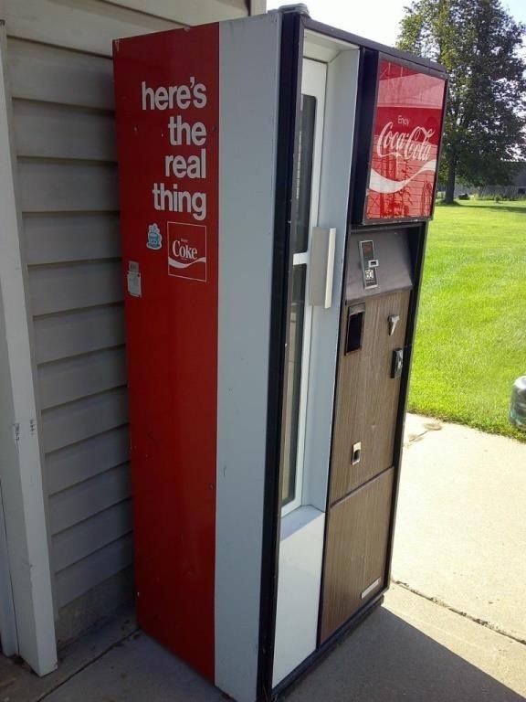 Cavalier Coke machine