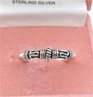 Sterling Silver Ring Sz 5
