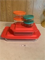Clear Glass Pyrex Dishes w/Lids