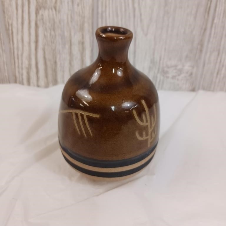 Native American Small Pottery Vase
