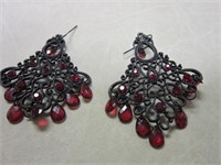 Black pierced Earrings with red decoration