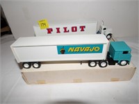 Winross Pilot & Navajo Freight