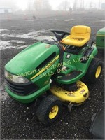 JOHN DEERE 125 AUTOMATIC 42" RIDING MOWER