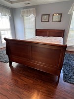 Significant scratching queen sleigh bed
