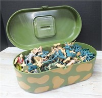 VINTAGE ARMY MEN W/ CARRY CASE