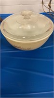 Pyrex bowl with  glass lid