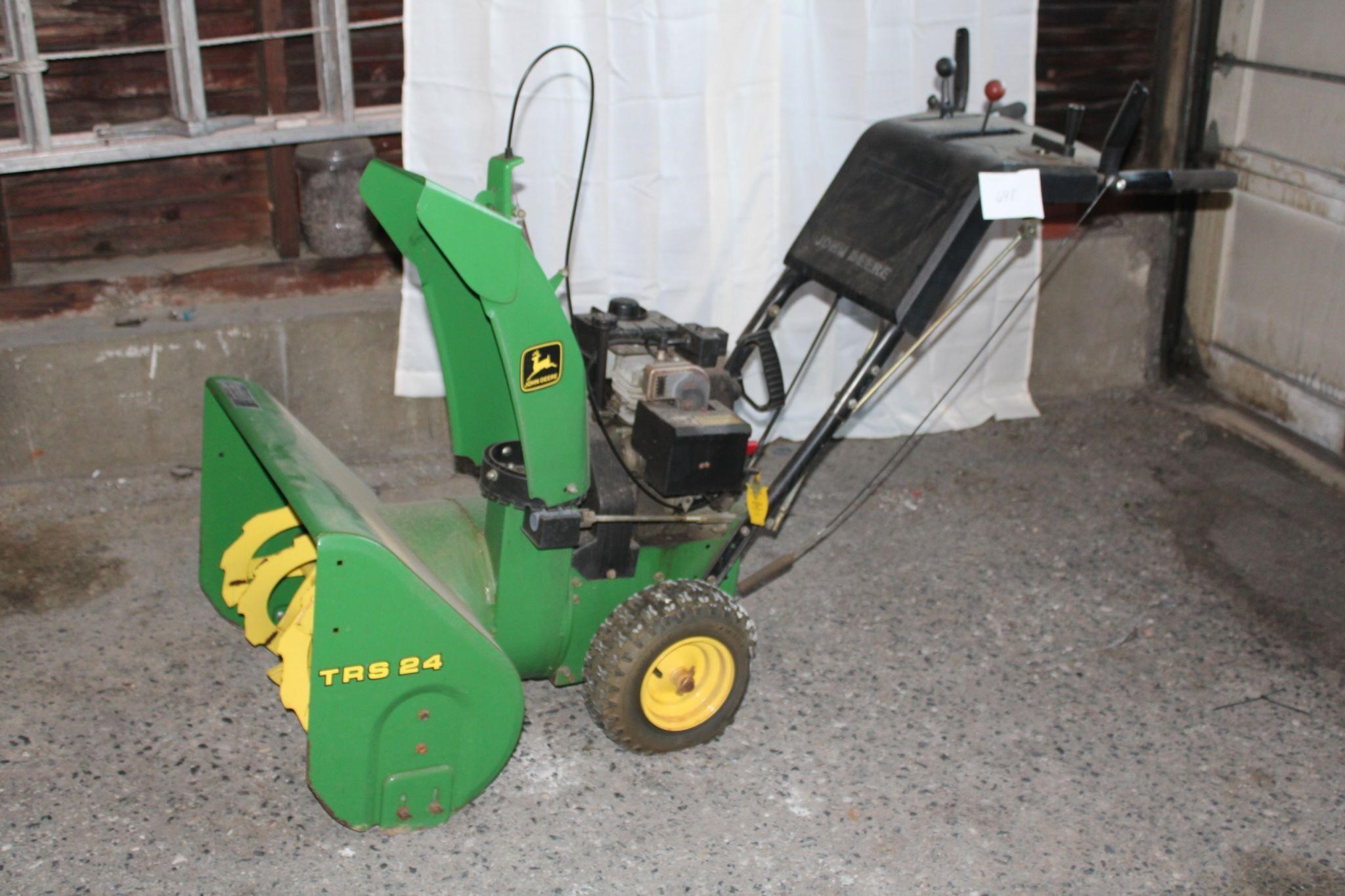 John Deere Snowblower