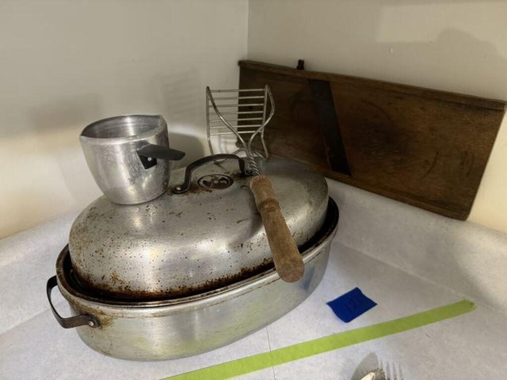 Vintage roaster, small pot, masher, Kraut cutter