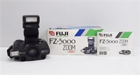 Fuji FZ-3000 Zoom Date Camera w Box