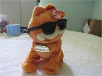 Cool Cat 2004 Garfield Beanie Babie- NO CASE