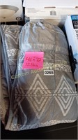 WEIGHTED BLANKET 48X72" 121LBS