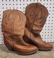 Women's FRYE Boots, Size 8B