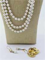 Long Pearl Necklace Lot