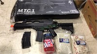 Echo 1MTC1 modular tactical carbine BB gun & amo
