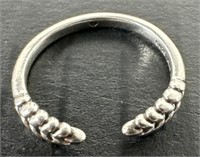 (AI) Sterling Silver Leaf Sizeable Ring Size 7