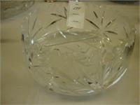 Star and pinwheel cut crystal bowl.
