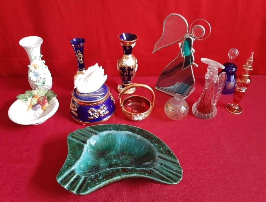 Lovely decorator lot! Including cobalt blue