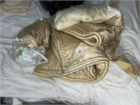 Comforter, Shams & Bedding Set